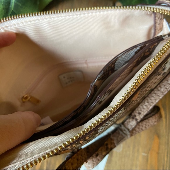 Snakeskin Convertible Crossbody Shoulder Purse 🤎🤍 - Picture 3 of 9